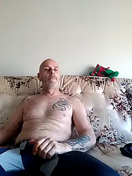 Snapshot of Ryeguy6969 chatting on 12-09-24, 03:44 Ryeguy6969 online show from 12-09-24, 03:44