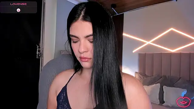 Snapshot of Veronicalanx1 chatting on 02-18-26, 12:01 Veronicalanx1 online show from 02-18-26, 12:01