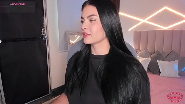 Snapshot of Veronicalanx1 chatting on 02-19-26, 12:01 Veronicalanx1 online show from 02-19-26, 12:01