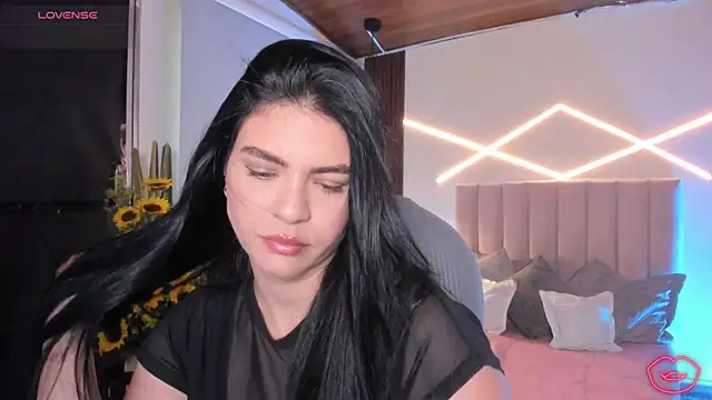 Snapshot of Veronicalanx1 chatting on 02-20-26, 12:05 Veronicalanx1 online show from 02-20-26, 12:05