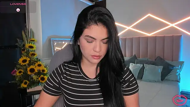 Snapshot of Veronicalanx1 chatting on 02-24-26, 11:52 Veronicalanx1 online show from 02-24-26, 11:52