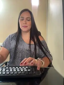 kendall 52 online show from 04-30-26, 02:56