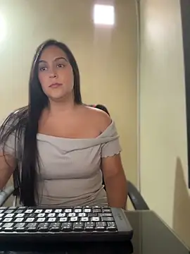 kendall 52 online show from 05-08-26, 05:40