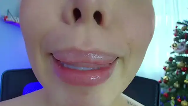 lisbet21x online show from 12-30-24, 07:00