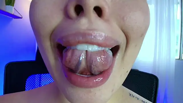 lisbet21x online show from 01-30-25, 10:08