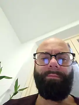 Snapshot of Dolceporco19 chatting on 12-15-24, 09:35 Dolceporco19 online show from 12-15-24, 09:35