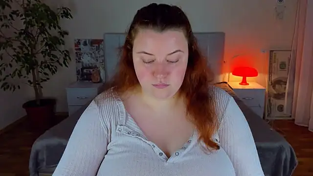 PolinaSalvatore online show from 06-15-26, 07:38