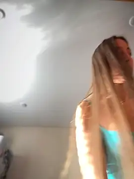 EvaCatt online show from 12-19-24, 04:23