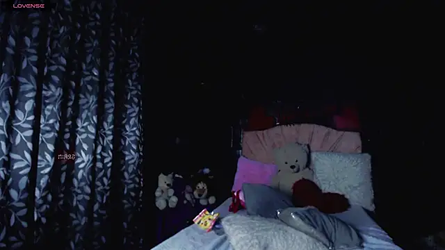 Summer XO online show from 01-28-25, 04:29