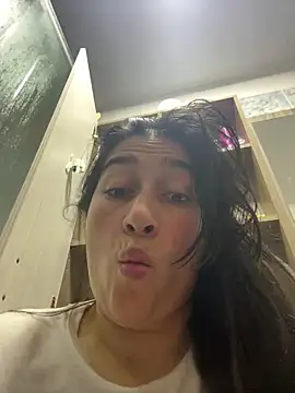 andreaisis2 online show from 04-27-26, 04:49