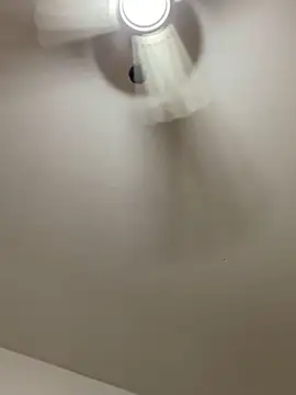 Snapshot of bea3liz chatting on 01-23-25, 02:02 bea3liz online show from 01-23-25, 02:02