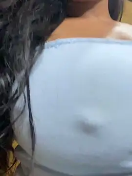 Snapshot of bea3liz chatting on 02-20-25, 02:18 bea3liz online show from 02-20-25, 02:18