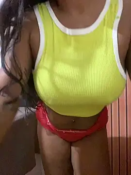 Snapshot of bea3liz chatting on 03-14-26, 12:43 bea3liz online show from 03-14-26, 12:43