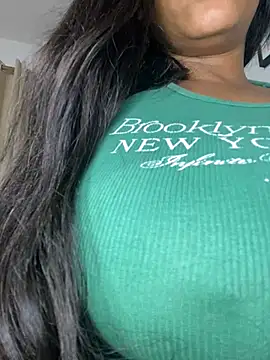 Snapshot of bea3liz chatting on 04-06-26, 12:30 bea3liz online show from 04-06-26, 12:30