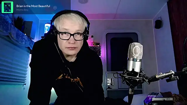 Snarfle82 online show from 02-05-25, 11:55