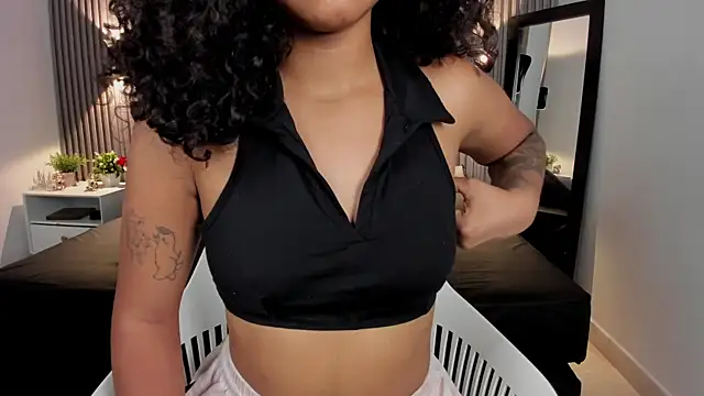 Zafiiraa online show from 06-25-26, 03:50