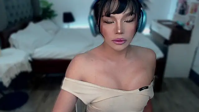 liaa lurrecams online show from 11-27-25, 01:24