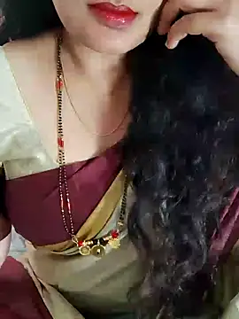 Snapshot of Indian_desi_wife chatting on 12-07-24, 02:53 Indian desi wife online show from 12-07-24, 02:53
