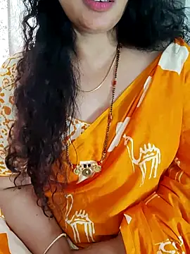 Snapshot of Indian_desi_wife chatting on 12-10-24, 06:11 Indian desi wife online show from 12-10-24, 06:11