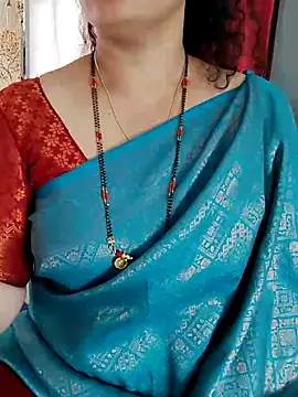 Snapshot of Indian_desi_wife chatting on 12-13-24, 06:53 Indian desi wife online show from 12-13-24, 06:53