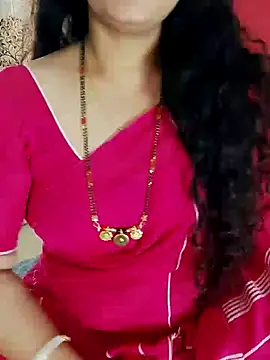Snapshot of Indian_desi_wife chatting on 12-14-24, 04:12 Indian desi wife online show from 12-14-24, 04:12