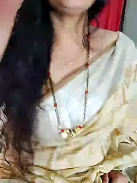 Snapshot of Indian_desi_wife chatting on 12-18-24, 03:15 Indian desi wife online show from 12-18-24, 03:15