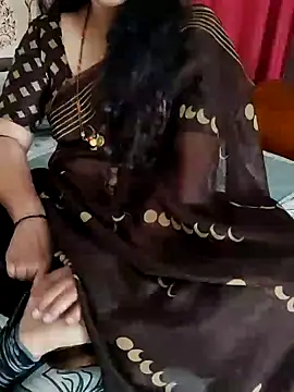 Snapshot of Indian_desi_wife chatting on 12-26-24, 03:06 Indian desi wife online show from 12-26-24, 03:06