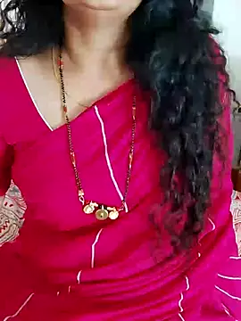 Snapshot of Indian_desi_wife chatting on 12-30-24, 08:32 Indian desi wife online show from 12-30-24, 08:32