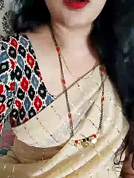Snapshot of Indian_desi_wife chatting on 12-31-24, 03:42 Indian desi wife online show from 12-31-24, 03:42