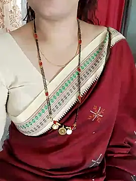Snapshot of Indian_desi_wife chatting on 01-08-25, 02:46 Indian desi wife online show from 01-08-25, 02:46