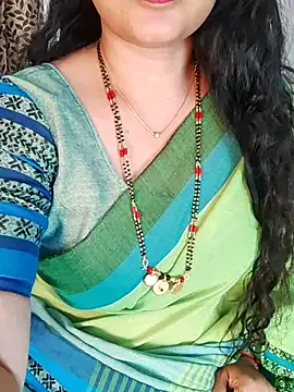Snapshot of Indian_desi_wife chatting on 02-17-25, 07:42 Indian desi wife online show from 02-17-25, 07:42