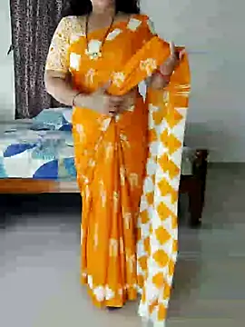 Snapshot of Indian_desi_wife chatting on 03-14-25, 04:30 Indian desi wife online show from 03-14-25, 04:30