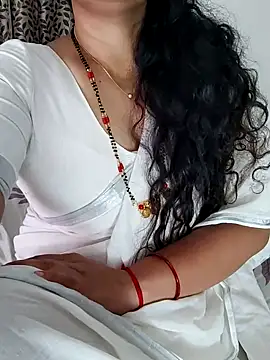 Snapshot of Indian_desi_wife chatting on 03-19-25, 07:17 Indian desi wife online show from 03-19-25, 07:17