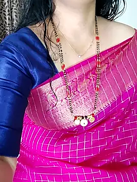 Snapshot of Indian_desi_wife chatting on 03-21-25, 01:13 Indian desi wife online show from 03-21-25, 01:13