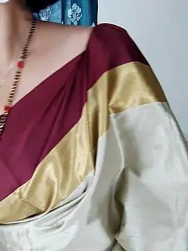 Snapshot of Indian_desi_wife chatting on 11-15-25, 02:53 Indian desi wife online show from 11-15-25, 02:53