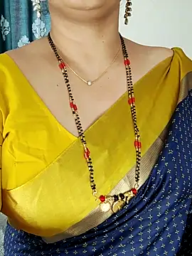 Snapshot of Indian_desi_wife chatting on 11-17-25, 02:50 Indian desi wife online show from 11-17-25, 02:50