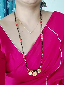 Snapshot of Indian_desi_wife chatting on 11-20-25, 02:23 Indian desi wife online show from 11-20-25, 02:23