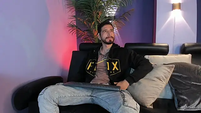 Snapshot of sam_bisex chatting on 04-09-26, 03:06 sam bisex online show from 04-09-26, 03:06