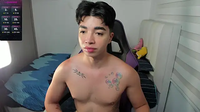 santy7v7 online show from 09-25-25, 01:15