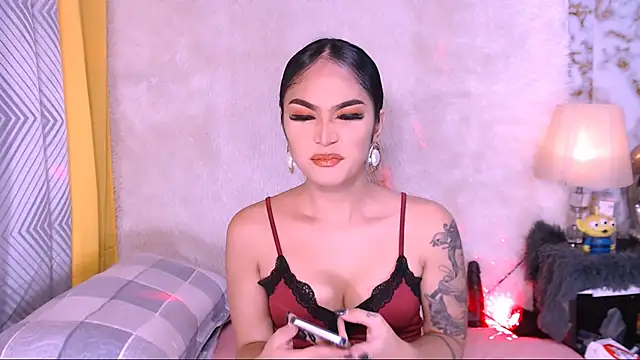 Oriental Tiara online show from 01-23-25, 01:35