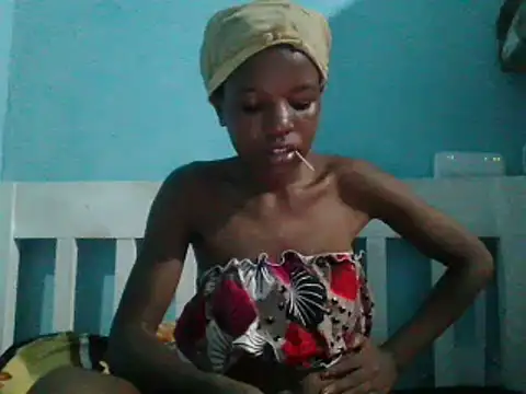 sweetchic  online show from 02-25-25, 05:25
