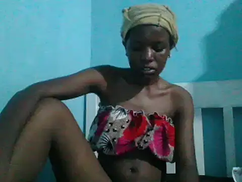sweetchic  online show from 02-27-25, 05:15