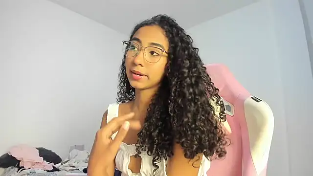 Snapshot of khaliope chatting on 07-21-26, 01:57 khaliope online show from 07-21-26, 01:57