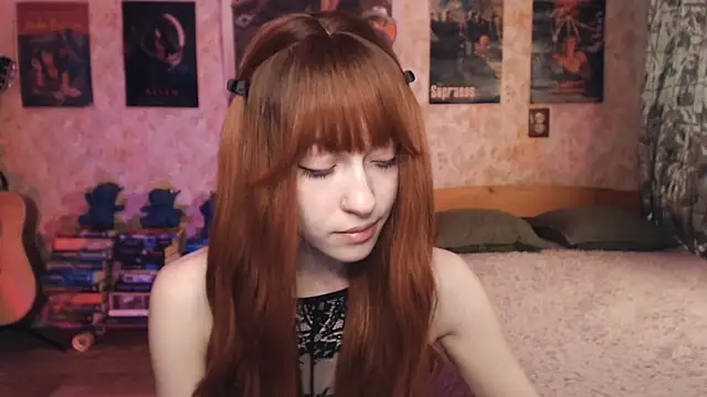 Friendly Ellie online show from 09-10-25, 01:49