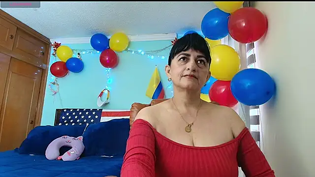 ISABEEL SOFIA01 online show from 06-21-26, 11:57