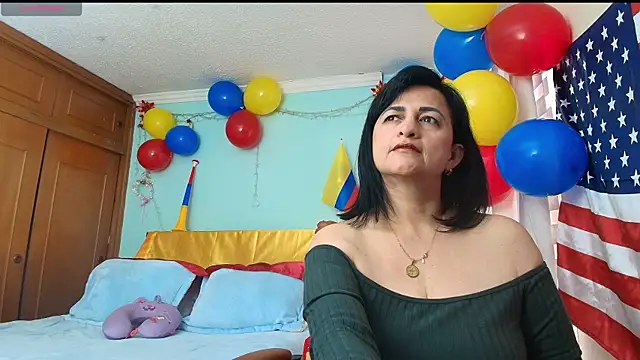 ISABEEL SOFIA01 online show from 06-24-26, 07:02