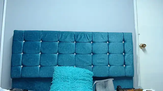 valentinaricothx online show from 01-09-25, 08:01