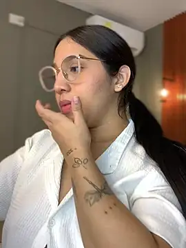 Amandanauty online show from 12-27-24, 04:26