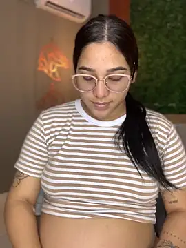 Amandanauty online show from 02-17-25, 03:31