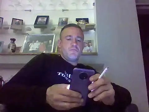 Snapshot of aroj95 chatting on 05-02-26, 01:32 aroj95 online show from 05-02-26, 01:32